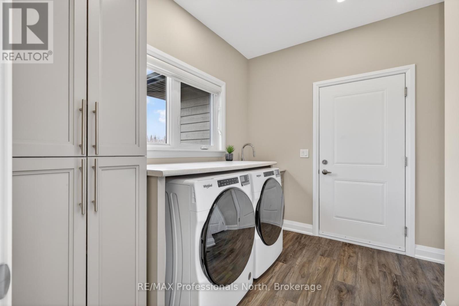 8 BANCROFT RIDGE DRIVE - 31