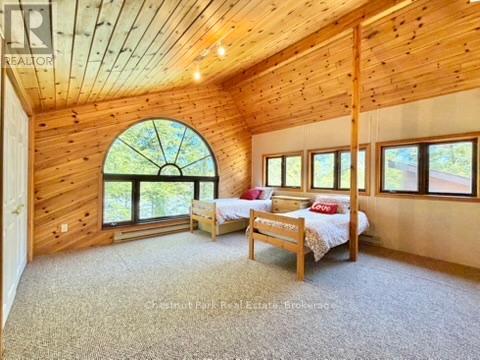 Upper level flax space (pot. family/games room)