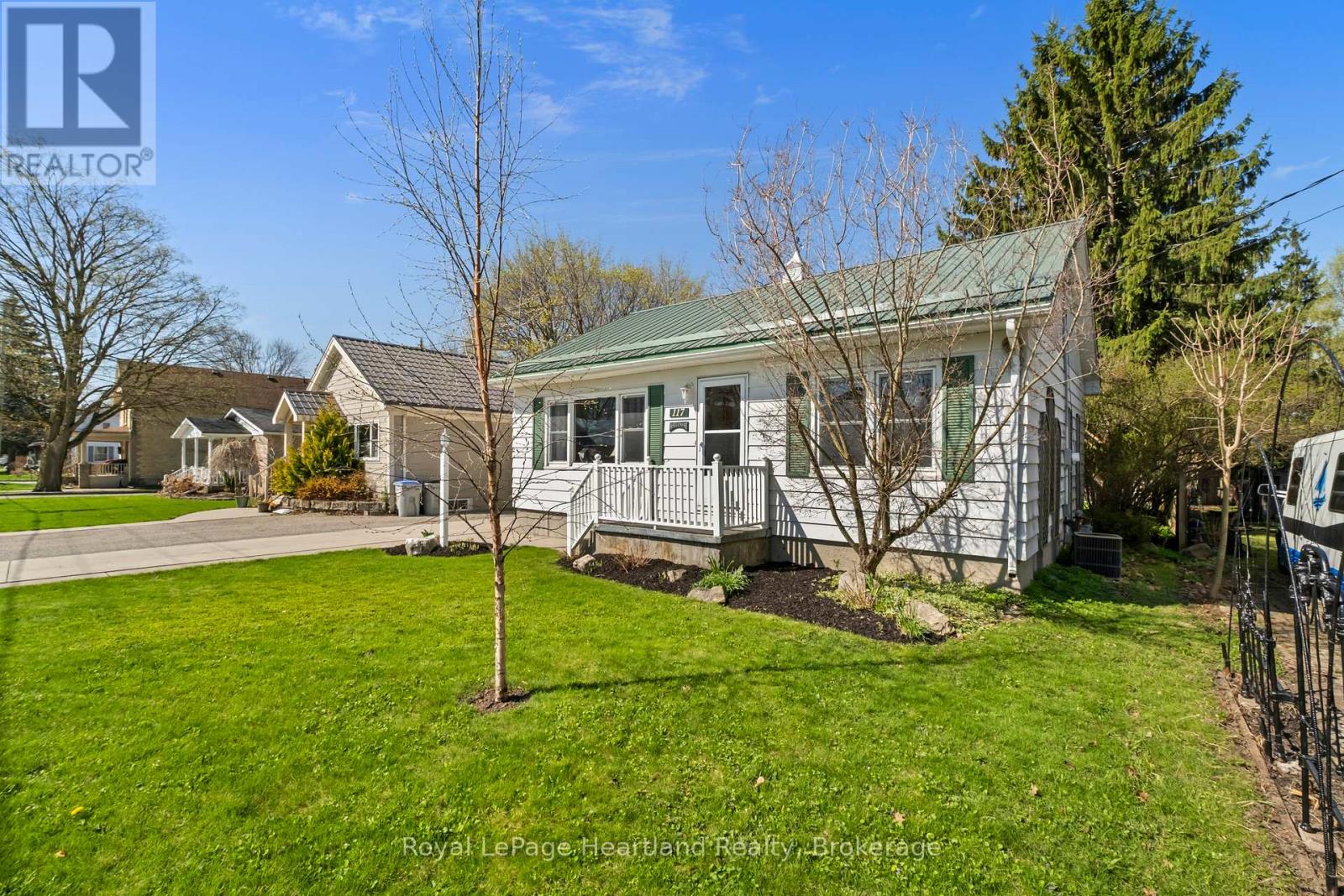 117 ANDREW STREET, South Huron (Exeter), Ontario, N0M1S1 — Photo 2