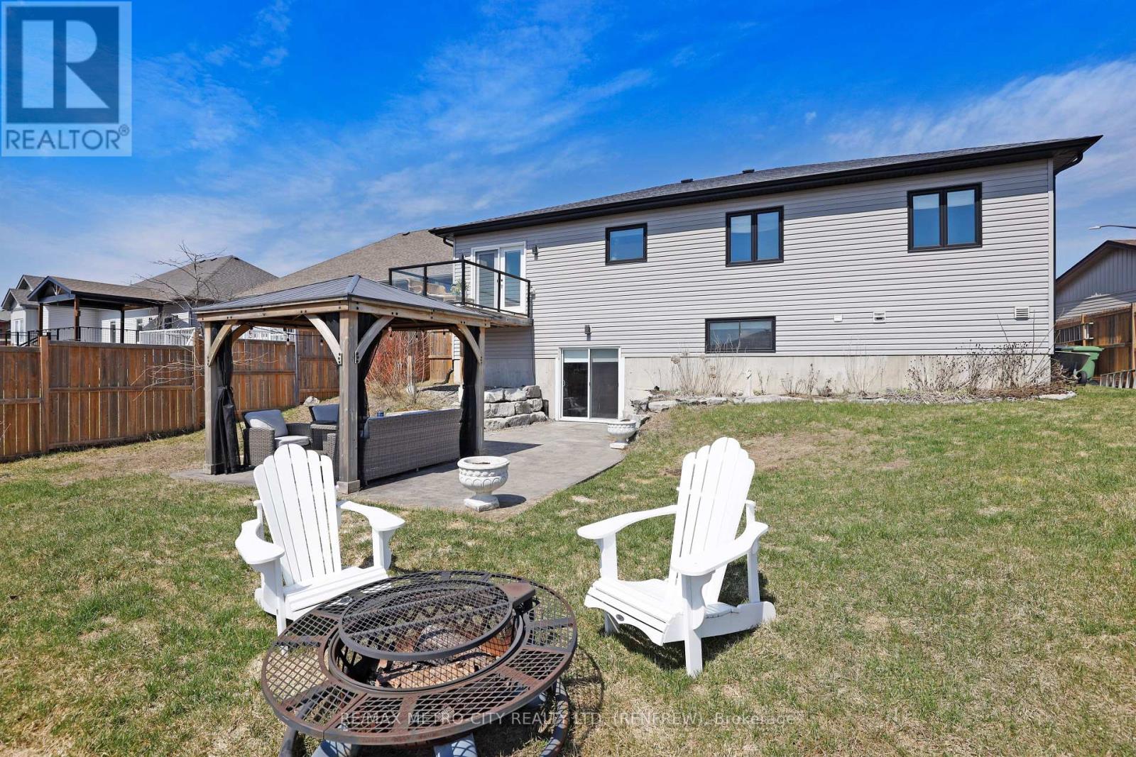 65 NOBLE CRESCENT — photo 36