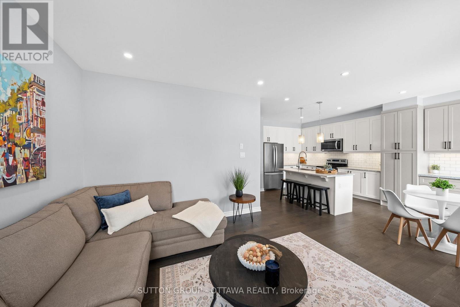 1013 MANEGE STREET - 14