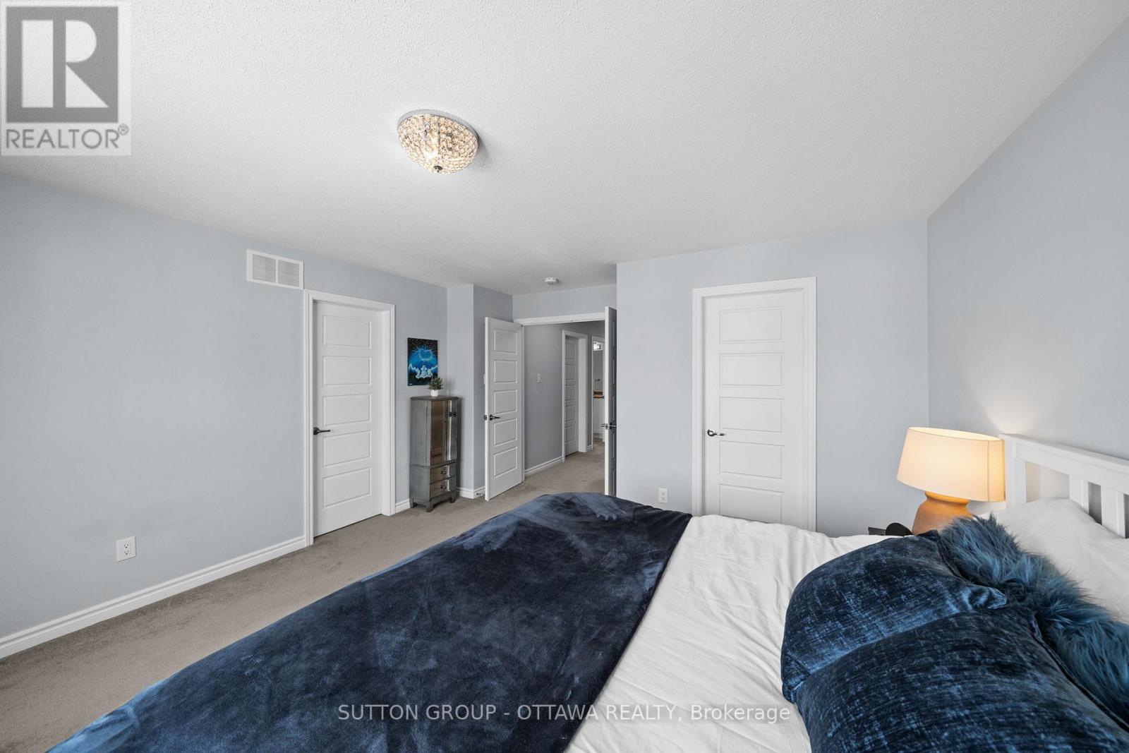 1013 MANEGE STREET - 19