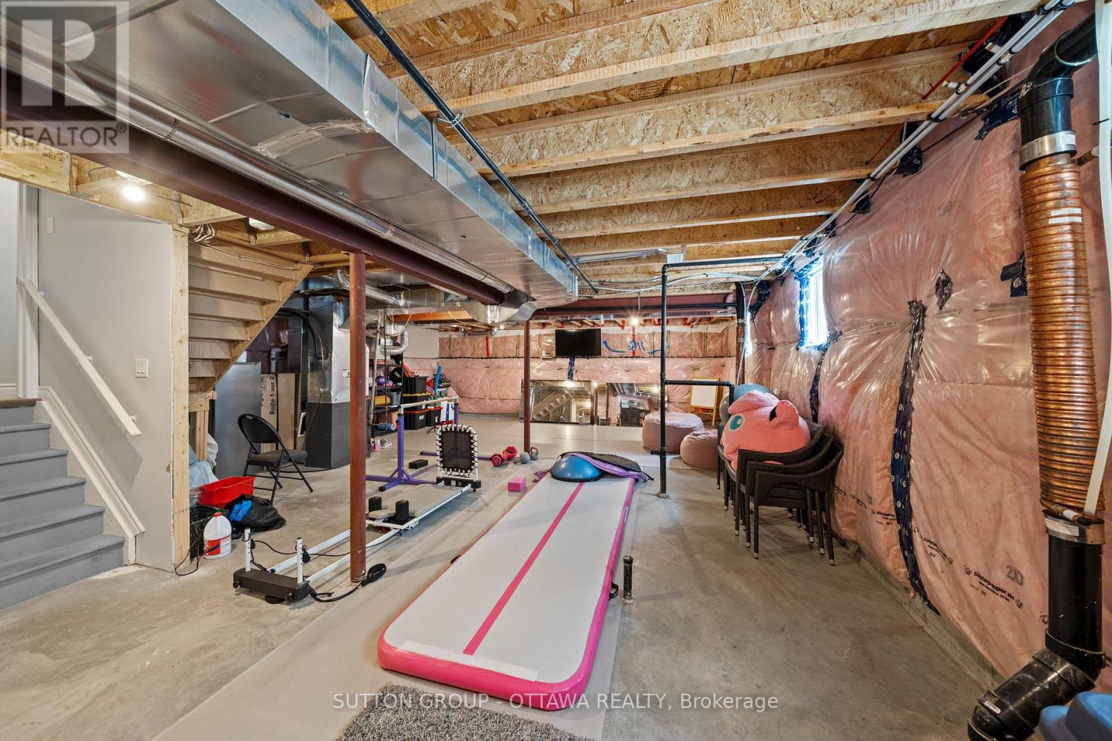 1013 MANEGE STREET - 29
