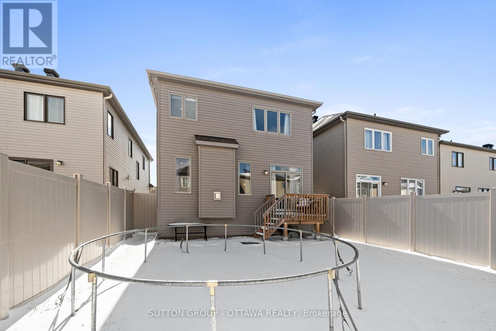 1013 MANEGE STREET - 31