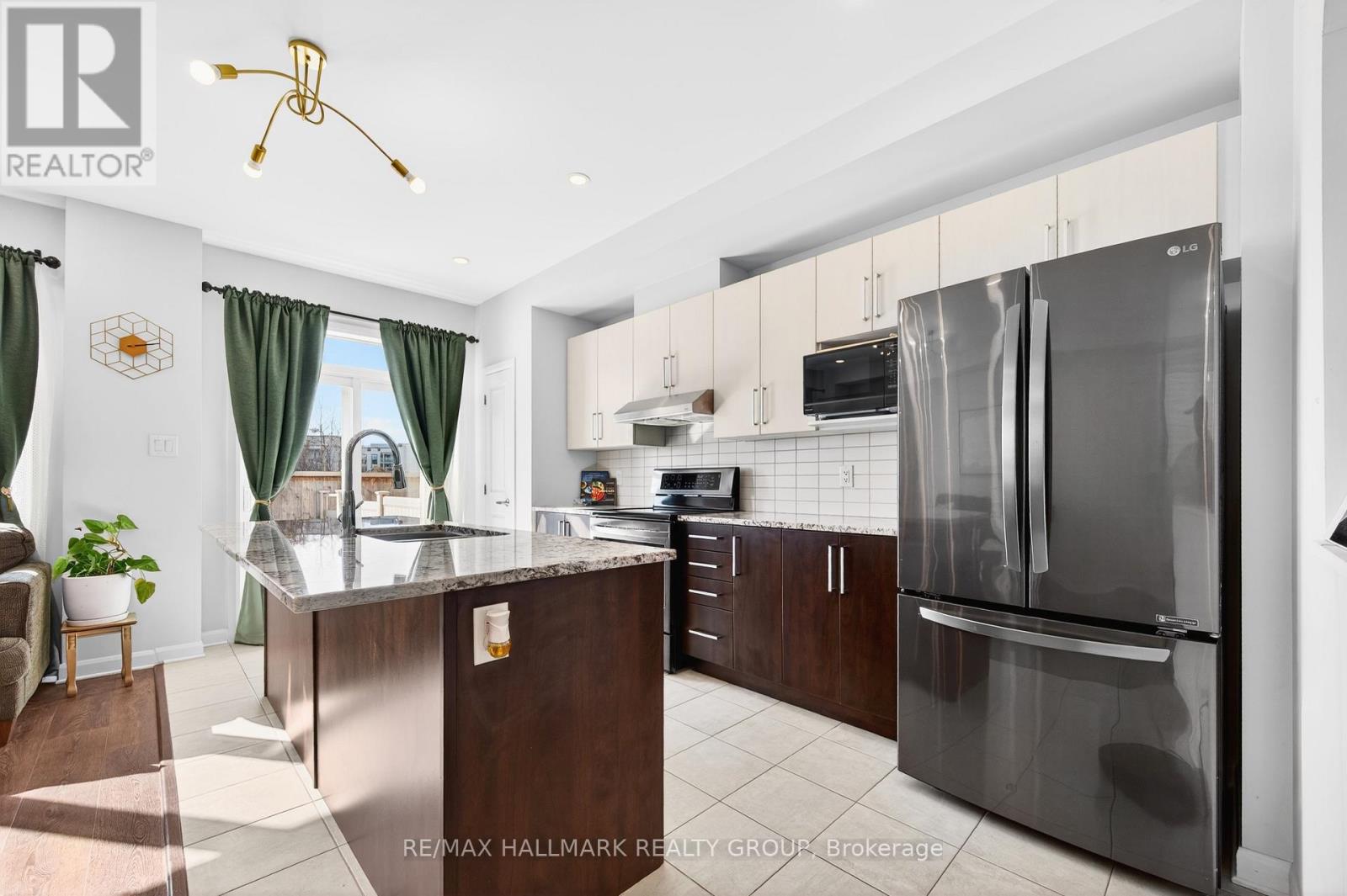 562 CLEMENCY CRESCENT - 11