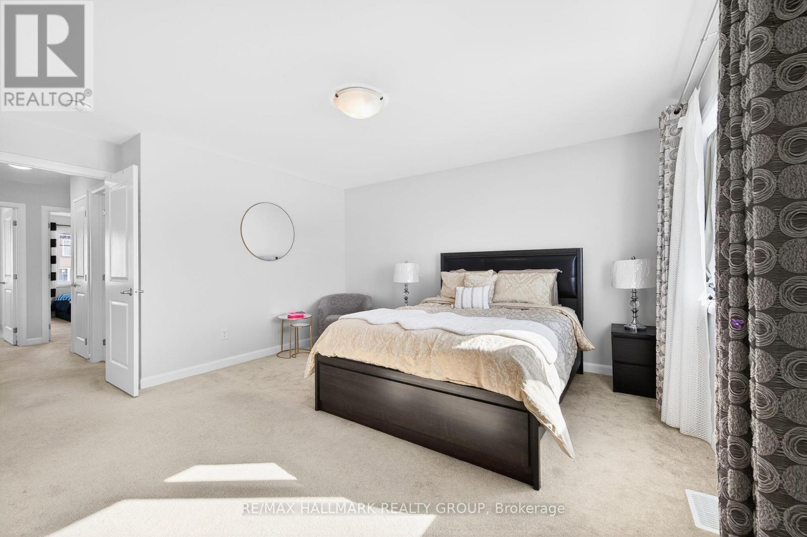562 CLEMENCY CRESCENT - 16