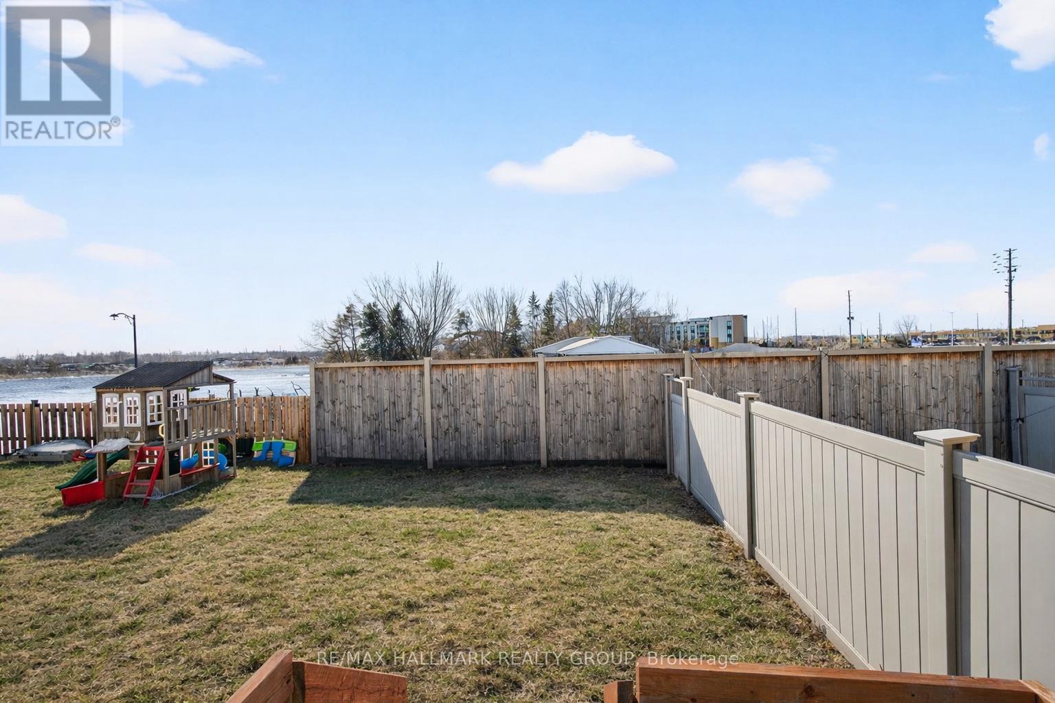 562 CLEMENCY CRESCENT - 29