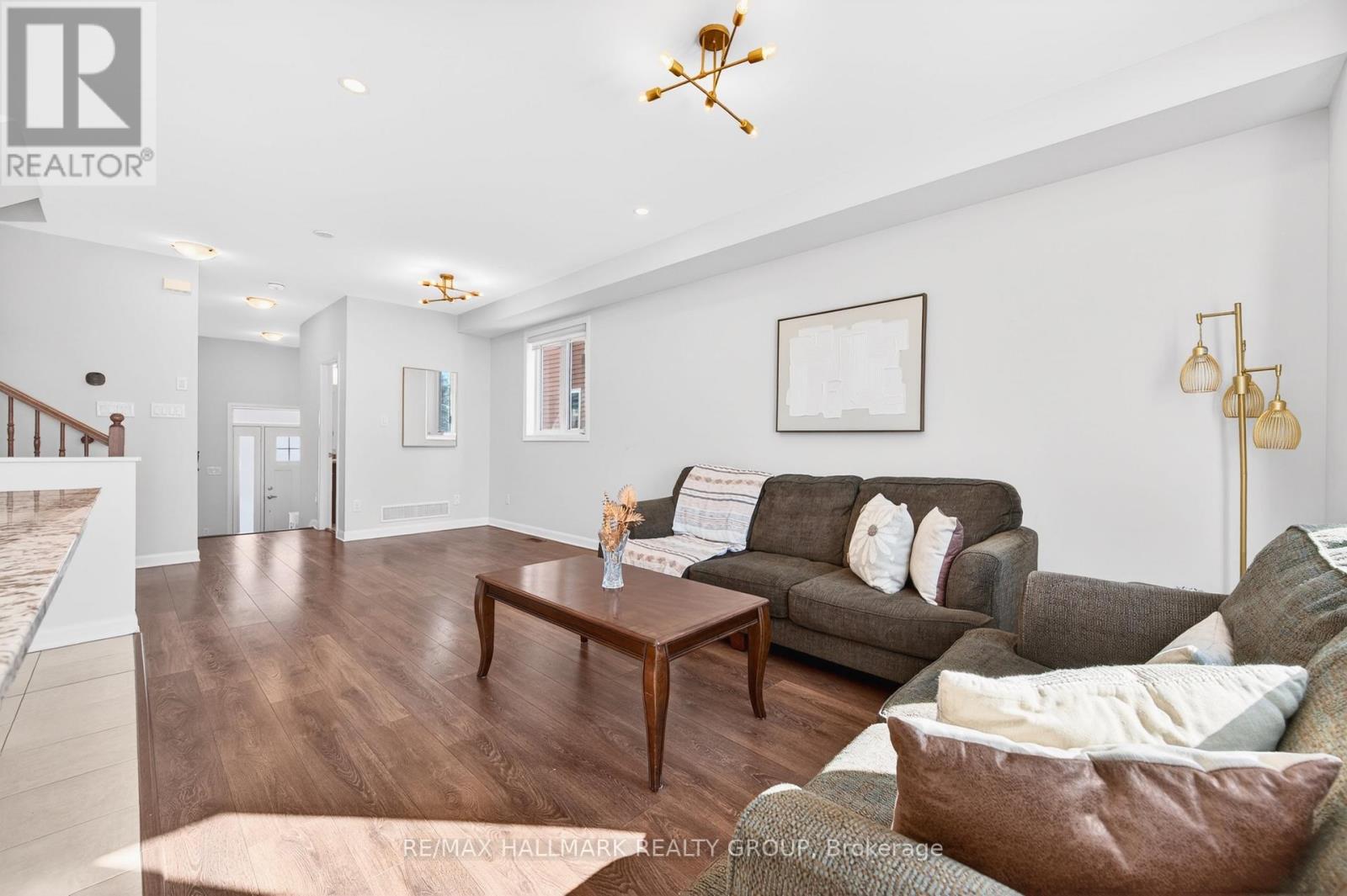 562 CLEMENCY CRESCENT - 9