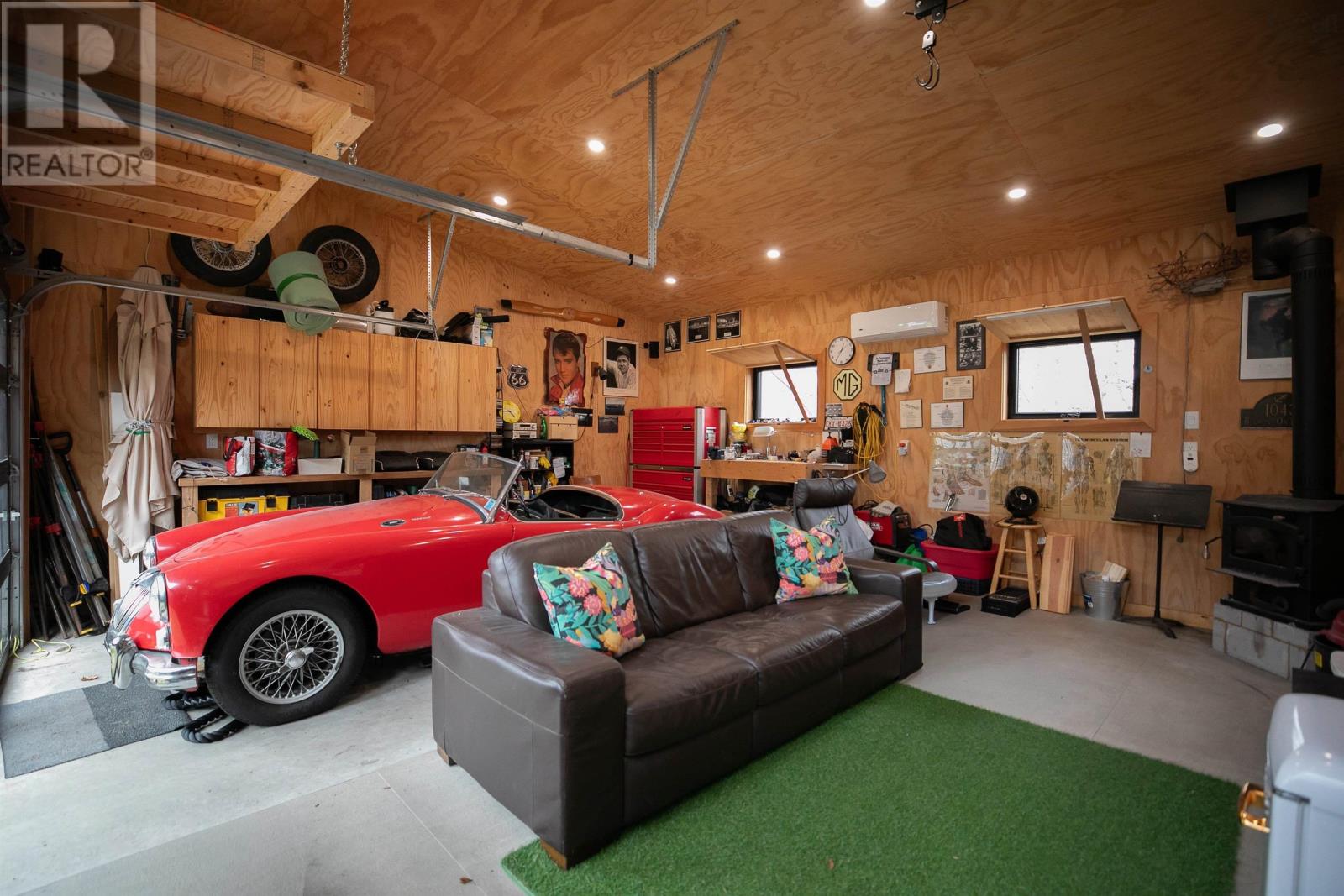 Property 41 of 51 of 522 Tower Road