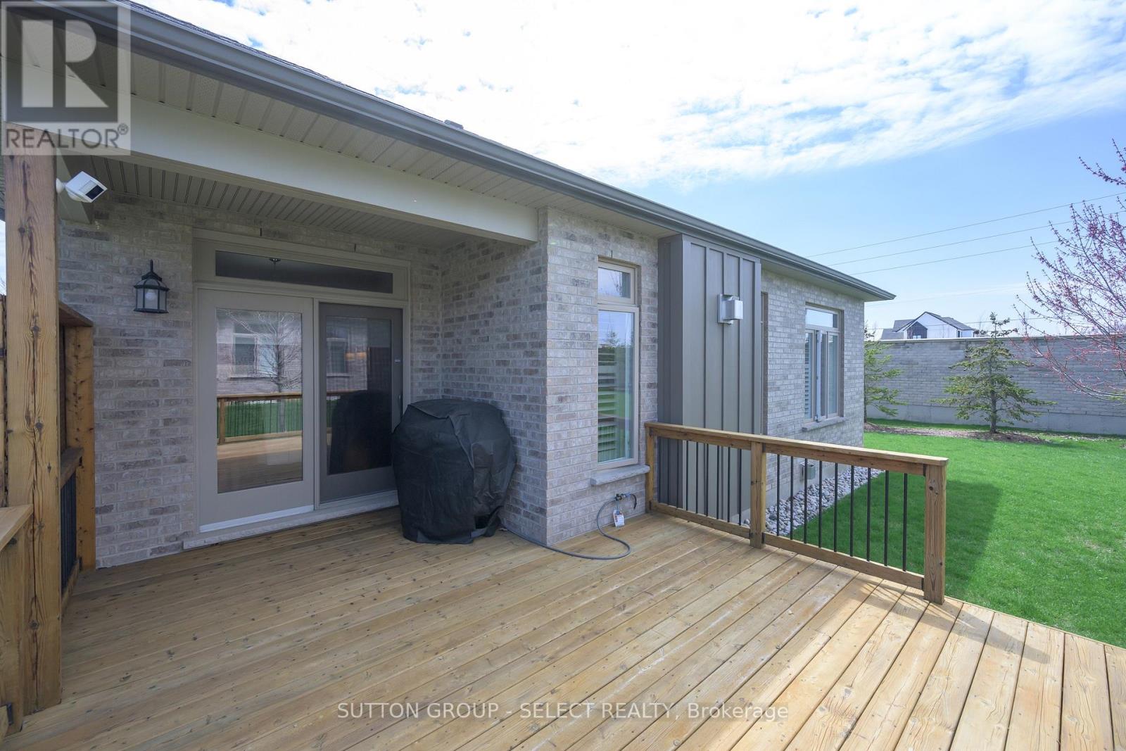 30 - 725 EAGLETRACE DRIVE, London North (North R), Ontario, N6G0J7 — Photo 37