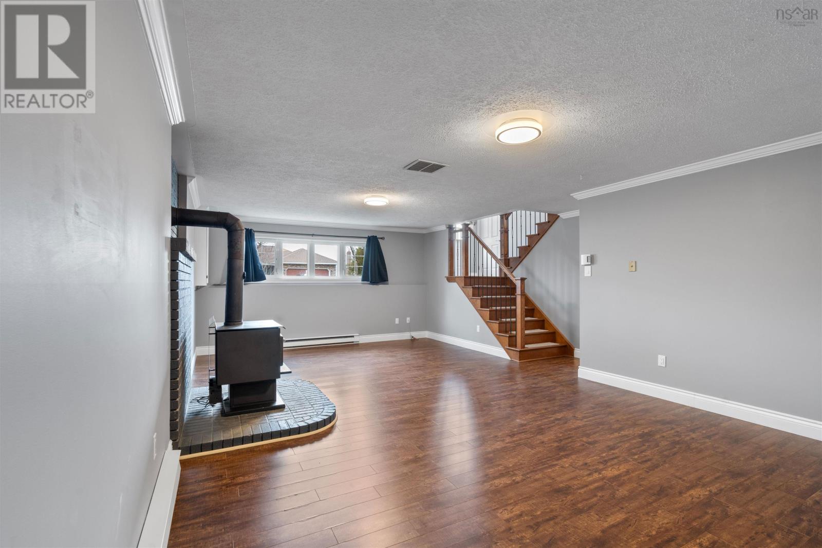 Property 35 of 42 of 94 Stratford Drive