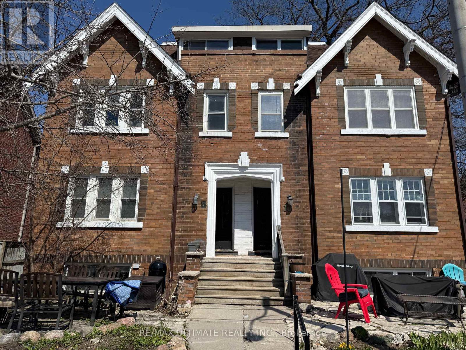 UNIT 5 (BASEMENT UNIT) - 8 AVION AVENUE