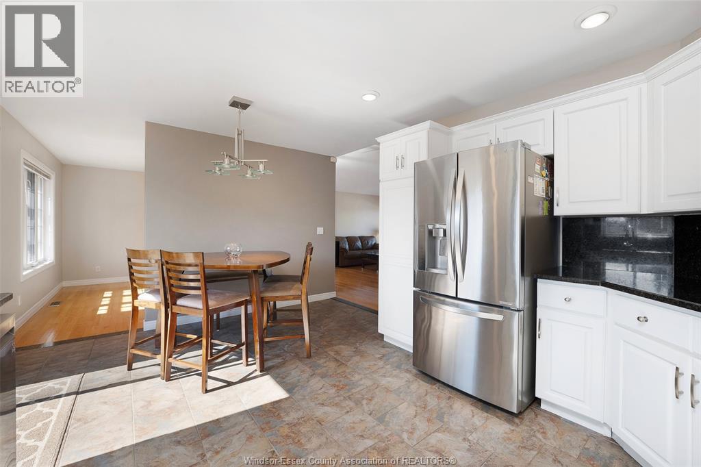 2071 EUGENI, Tecumseh, Ontario, N9K1B3 — Photo 24