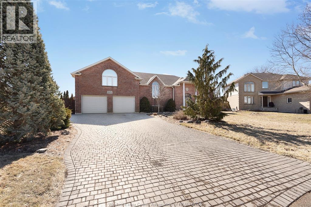 2071 EUGENI, Tecumseh, Ontario, N9K1B3 — Photo 3