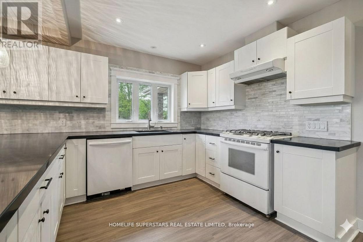 4290 YONGE STREET — photo 12