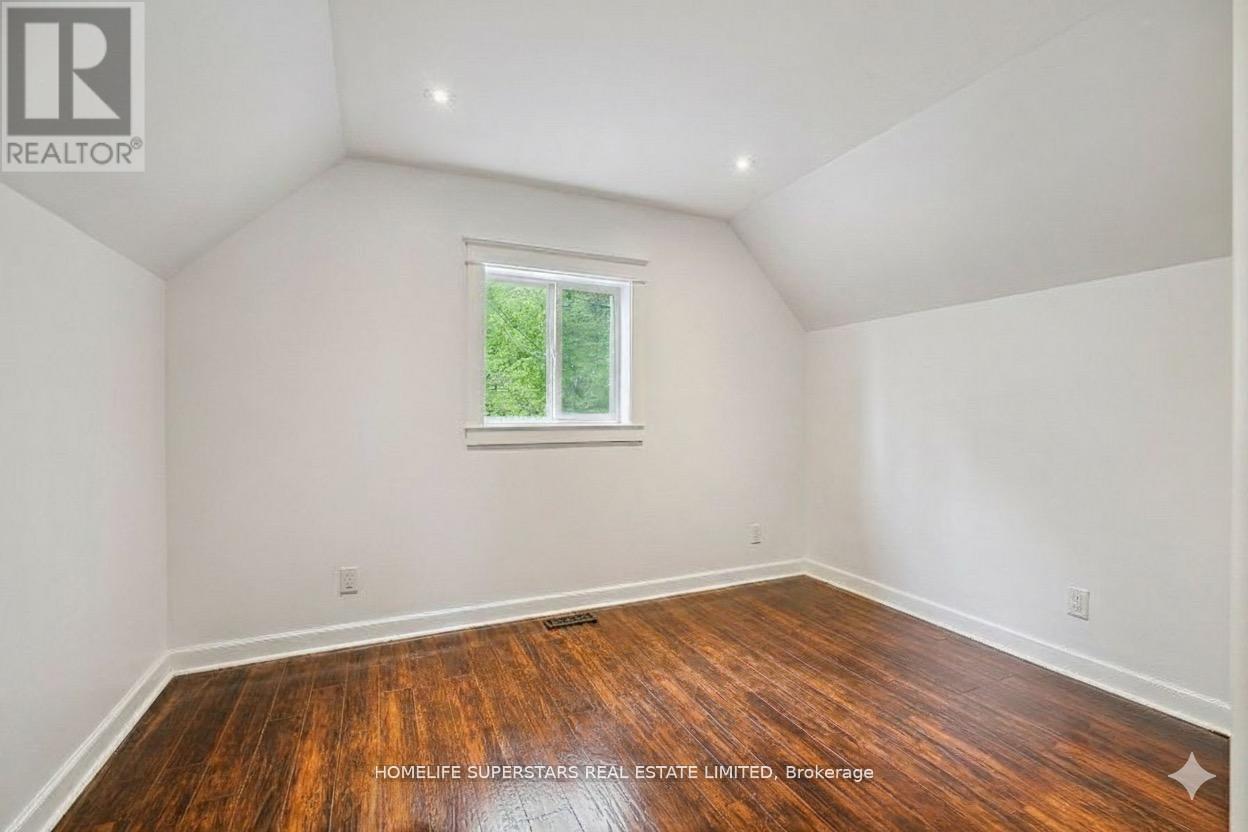 4290 YONGE STREET — photo 34