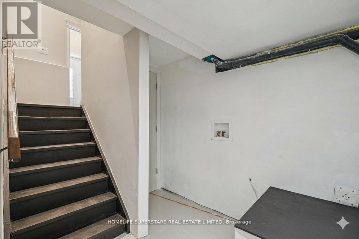 4290 YONGE STREET — photo 36