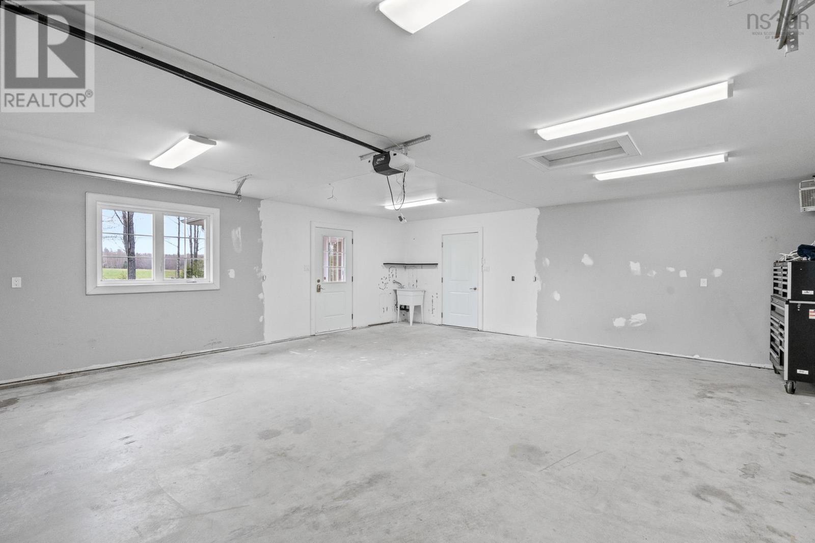 Property 39 of 49 of 1939 Middle Road