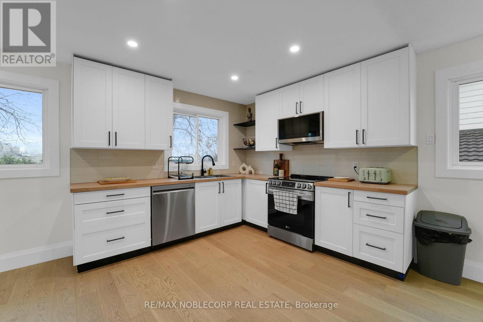 115 ELGIN DRIVE - 14