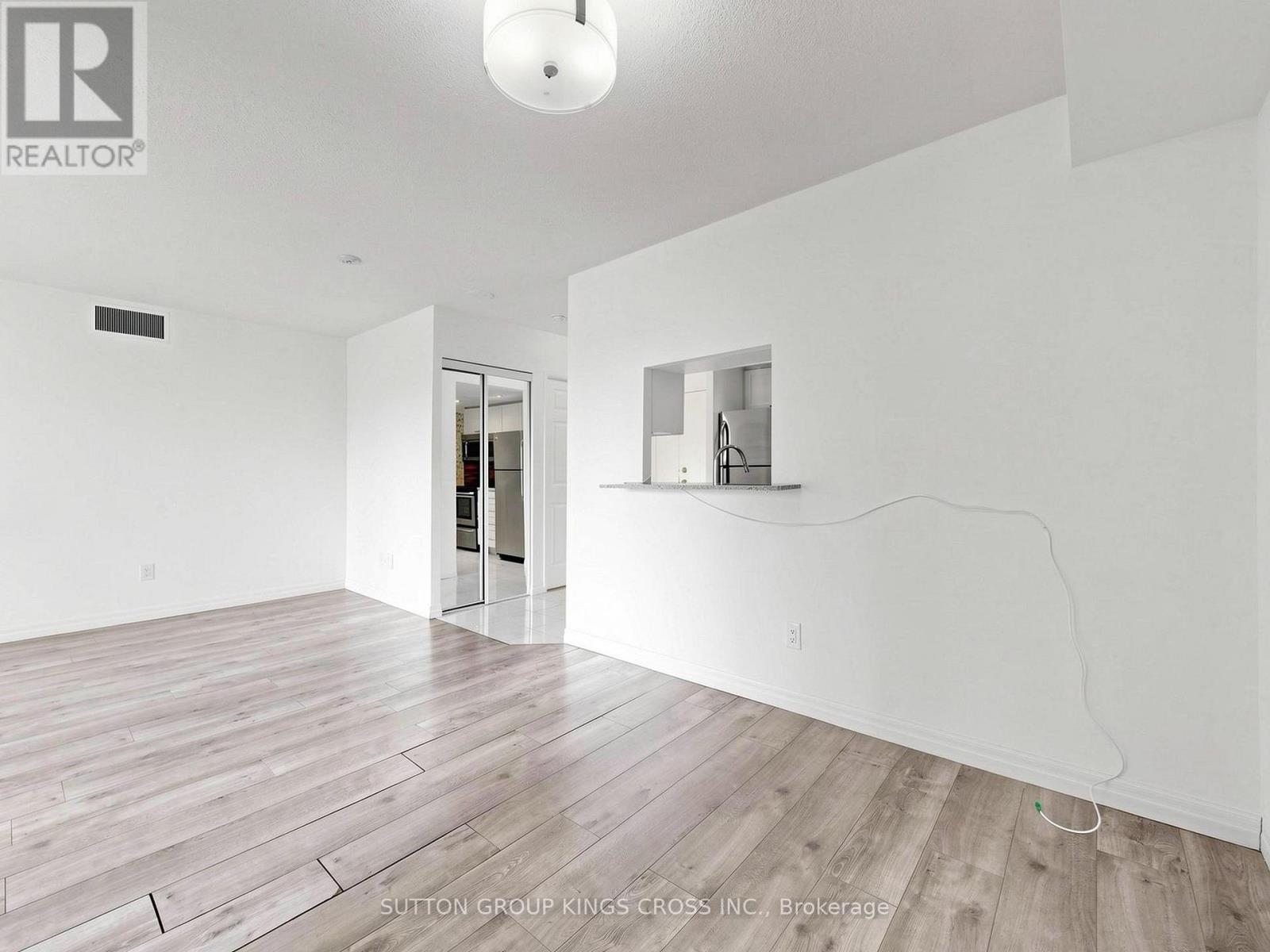#706 265 ENFIELD PLACE - 13