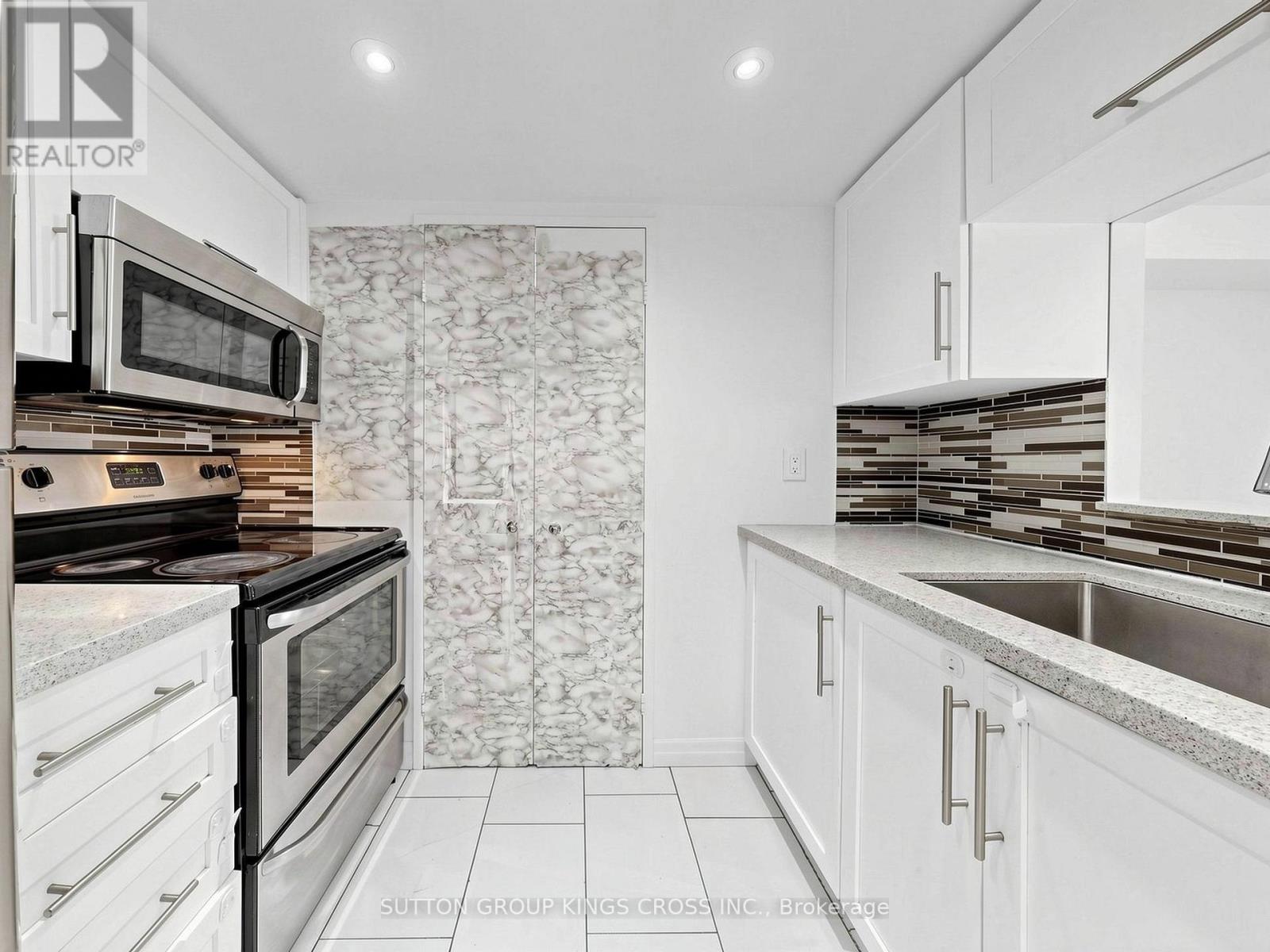 #706 265 ENFIELD PLACE - 16