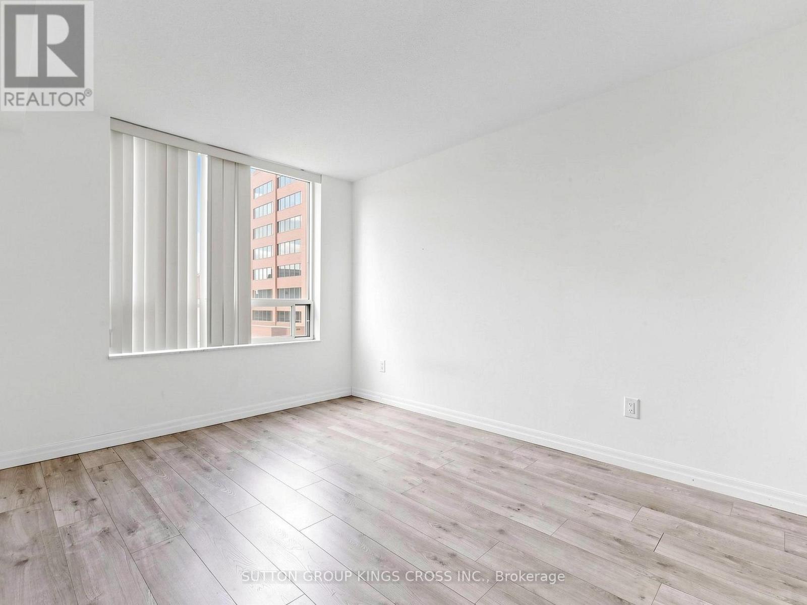 #706 265 ENFIELD PLACE - 20