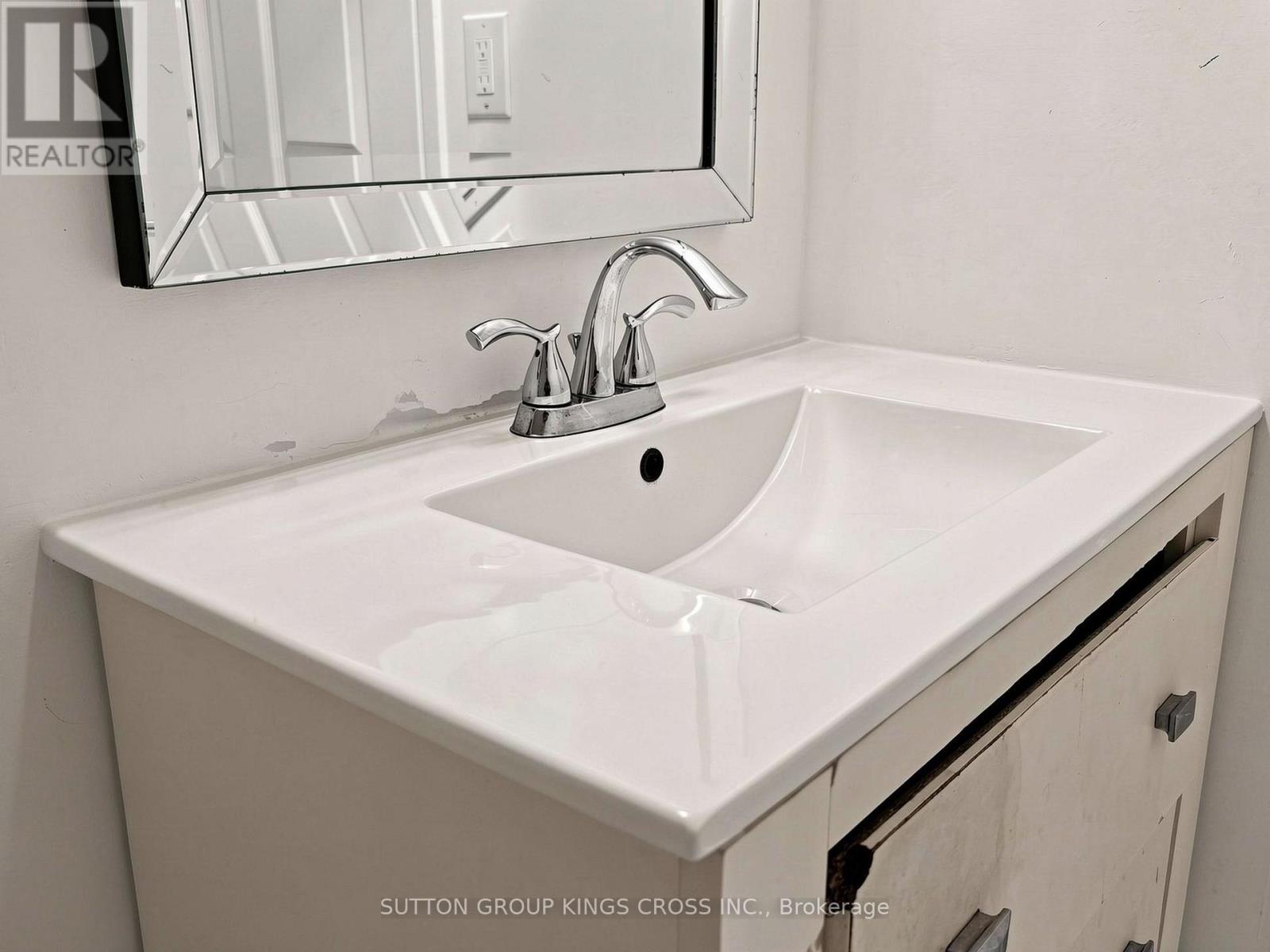 #706 265 ENFIELD PLACE - 28