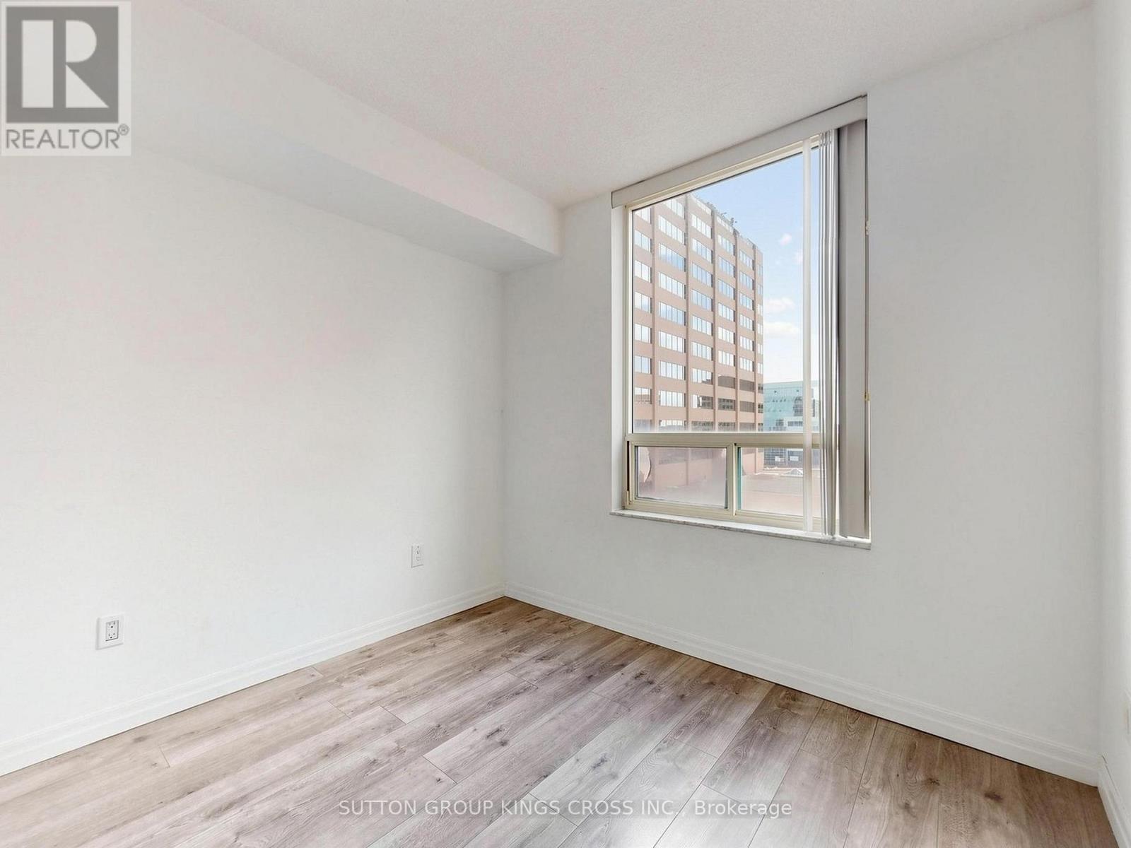 #706 265 ENFIELD PLACE - 30