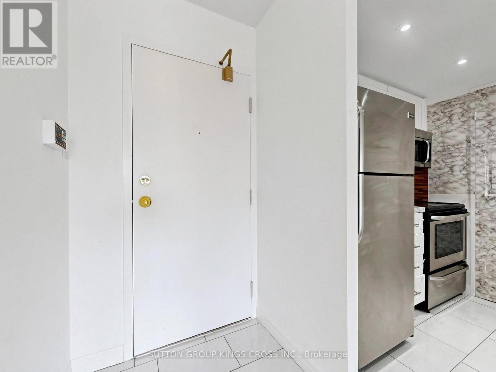 #706 265 ENFIELD PLACE - 38