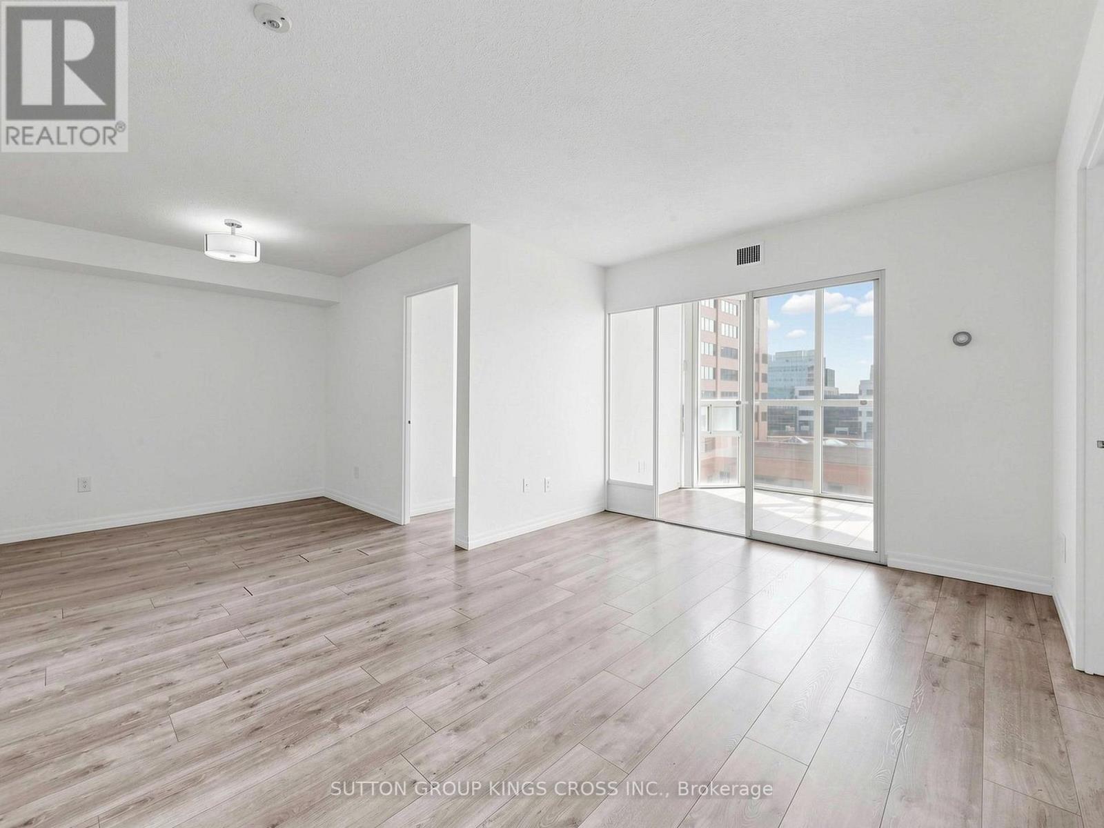 #706 265 ENFIELD PLACE - 6
