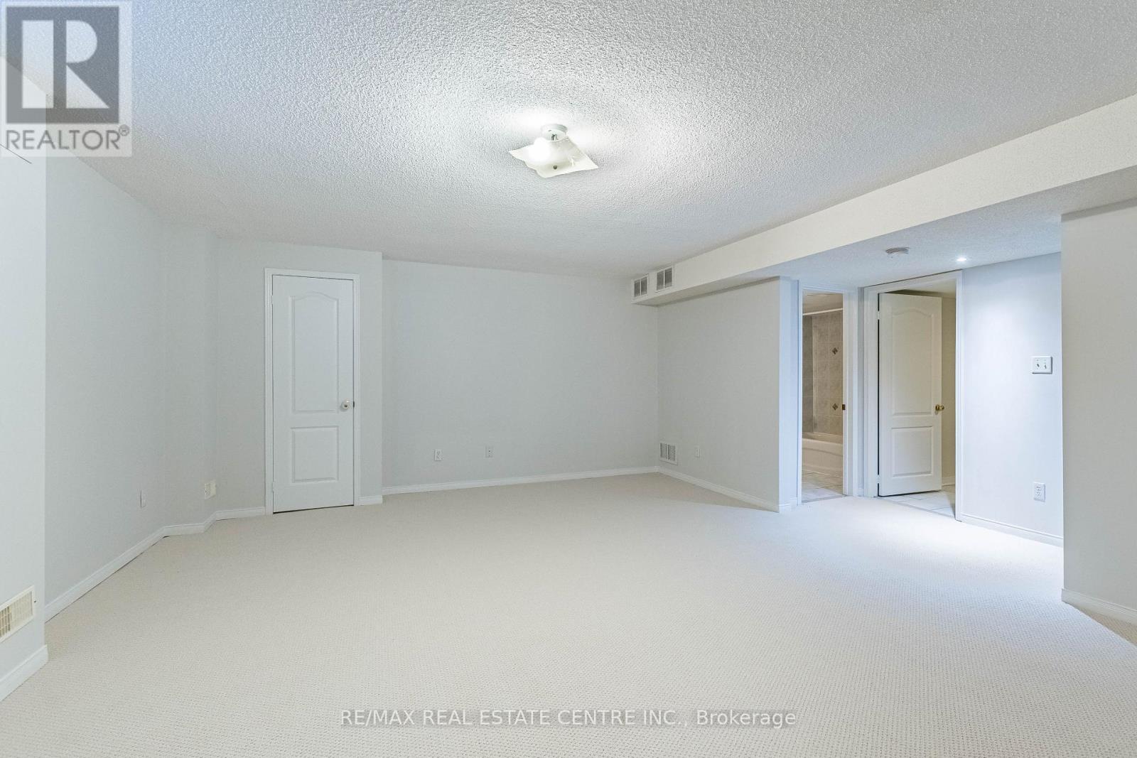 85 - 470 FAITH DRIVE — photo 25
