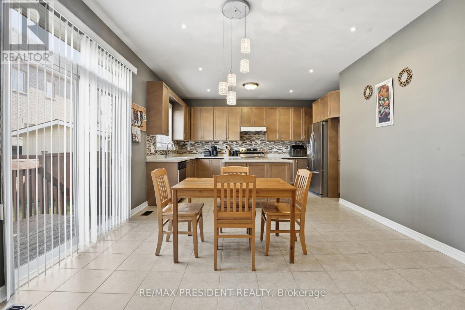 17 MCCARTNEY STREET - 14
