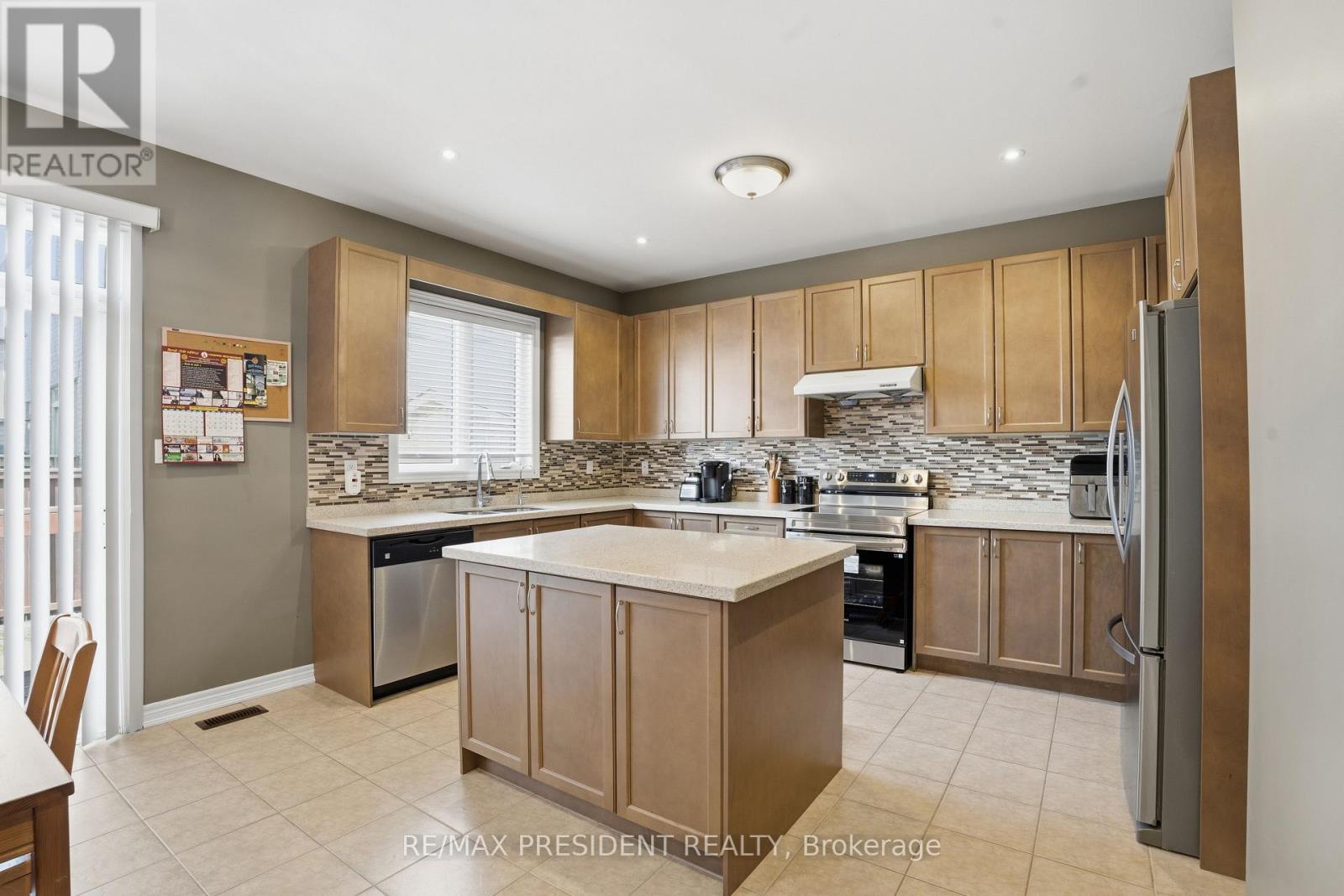 17 MCCARTNEY STREET - 15