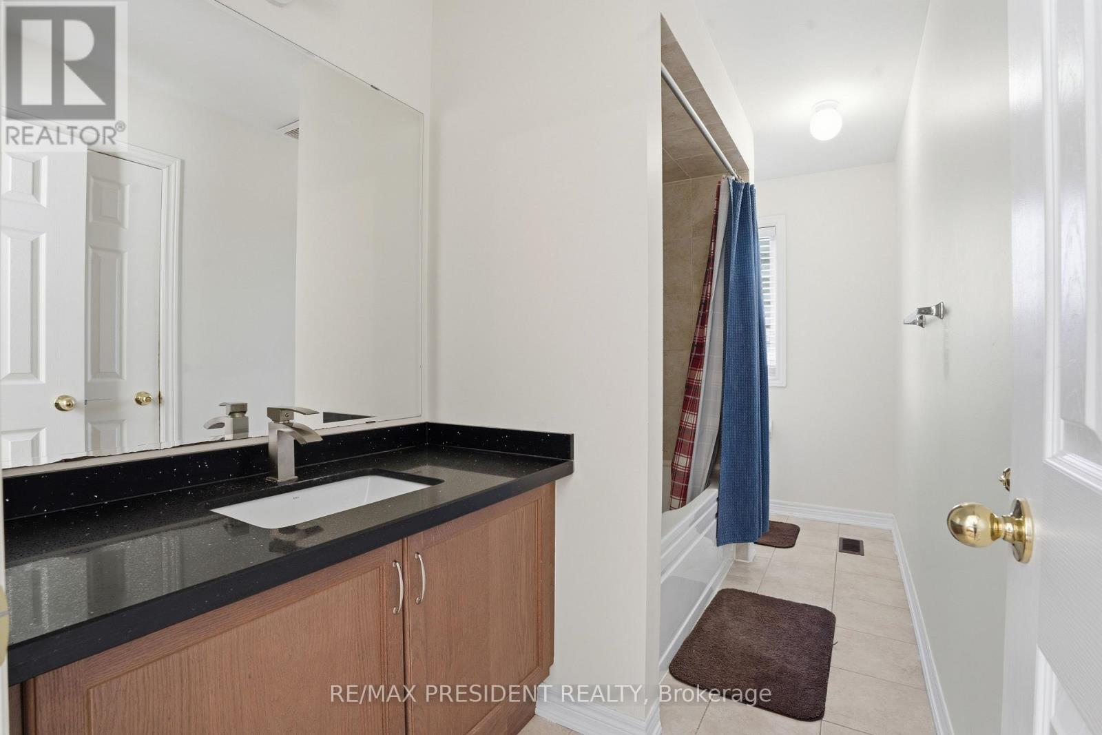 17 MCCARTNEY STREET - 34