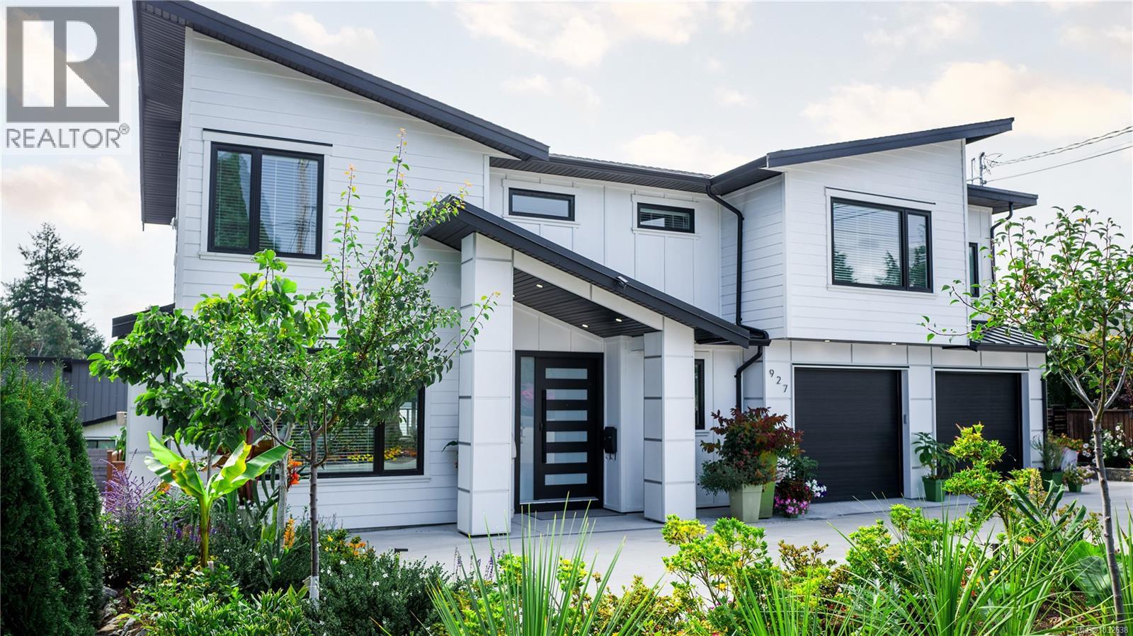  927 Beckwith Avenue, Saanich