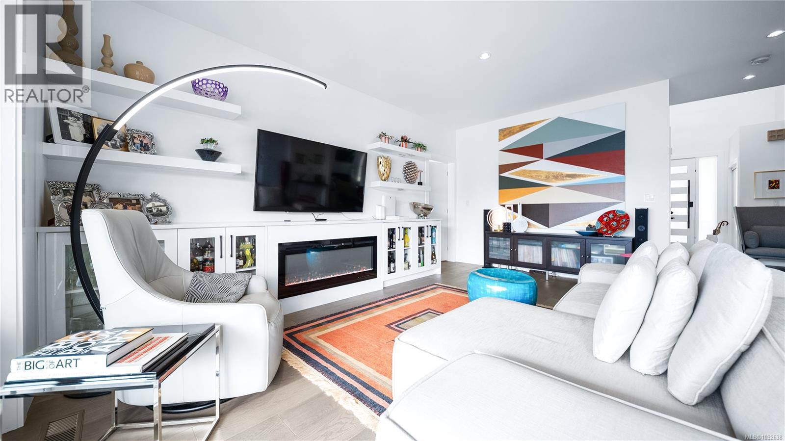  927 Beckwith Avenue, Saanich