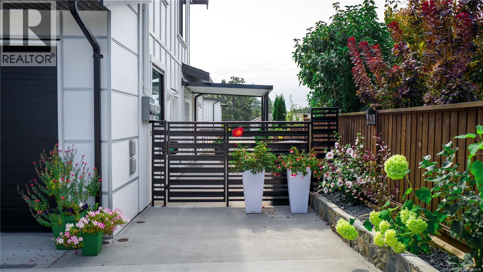  927 Beckwith Avenue, Saanich