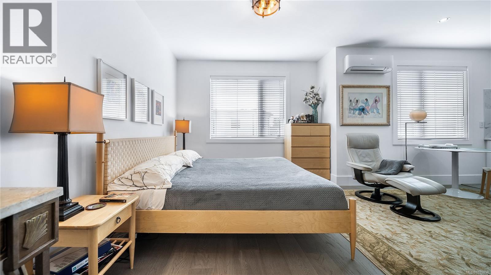  927 Beckwith Avenue, Saanich