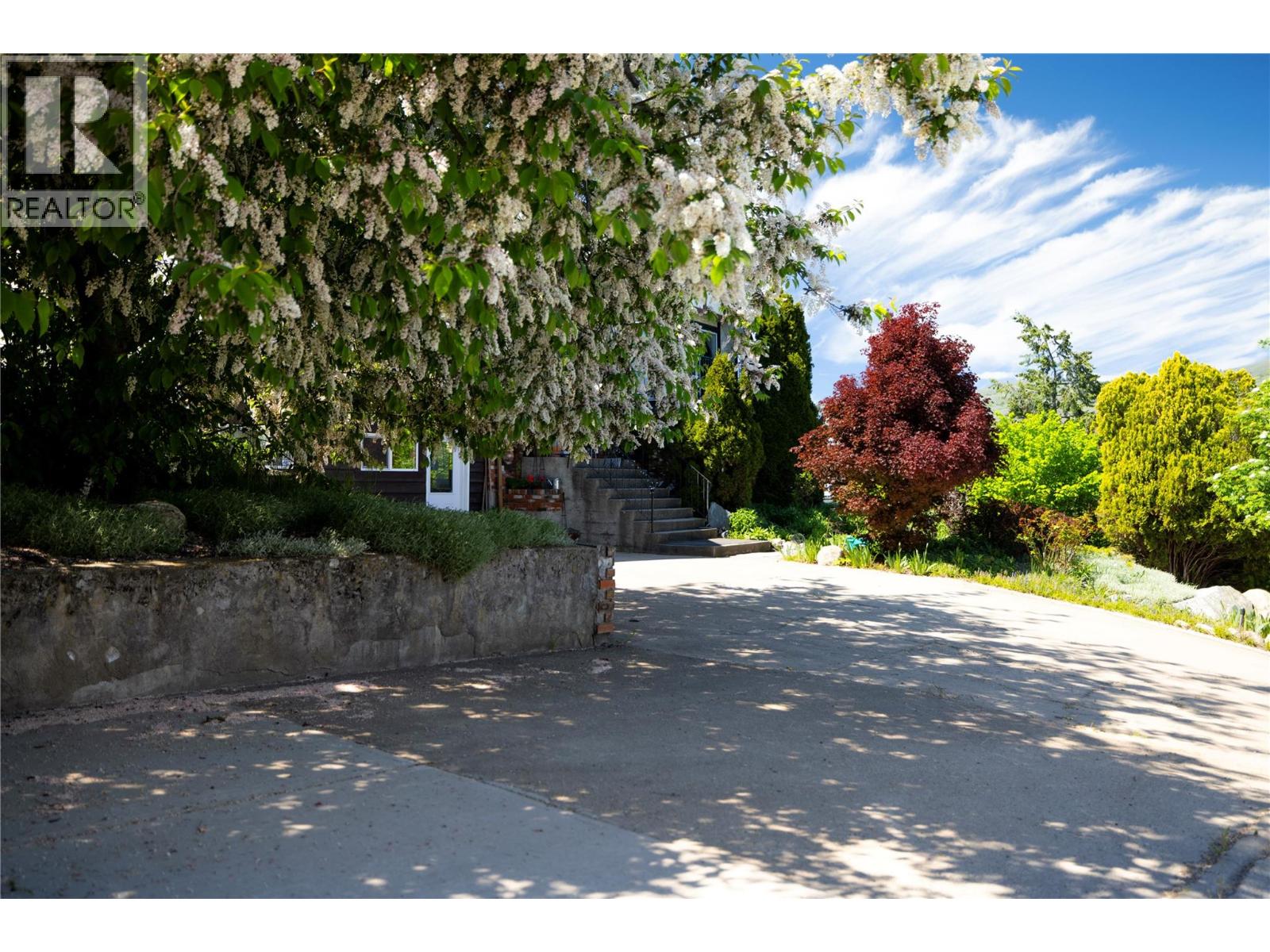 3928 15 Crescent, Vernon