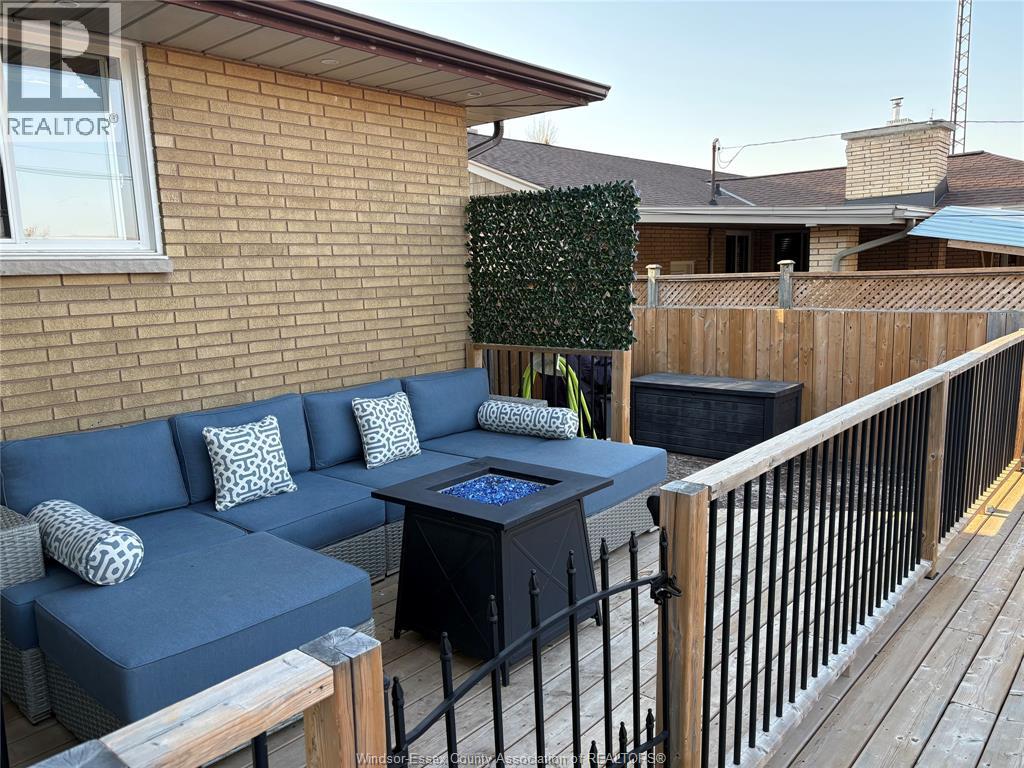 22 ROGER STREET — photo 25