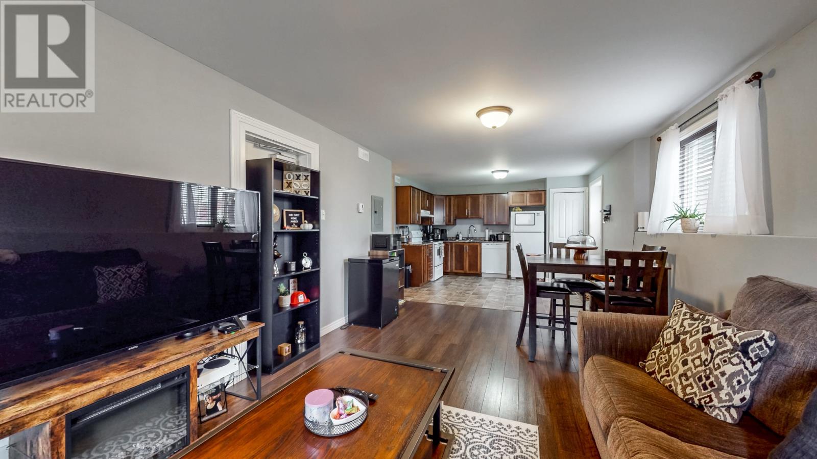 186 ANCHORAGE ROAD - 26