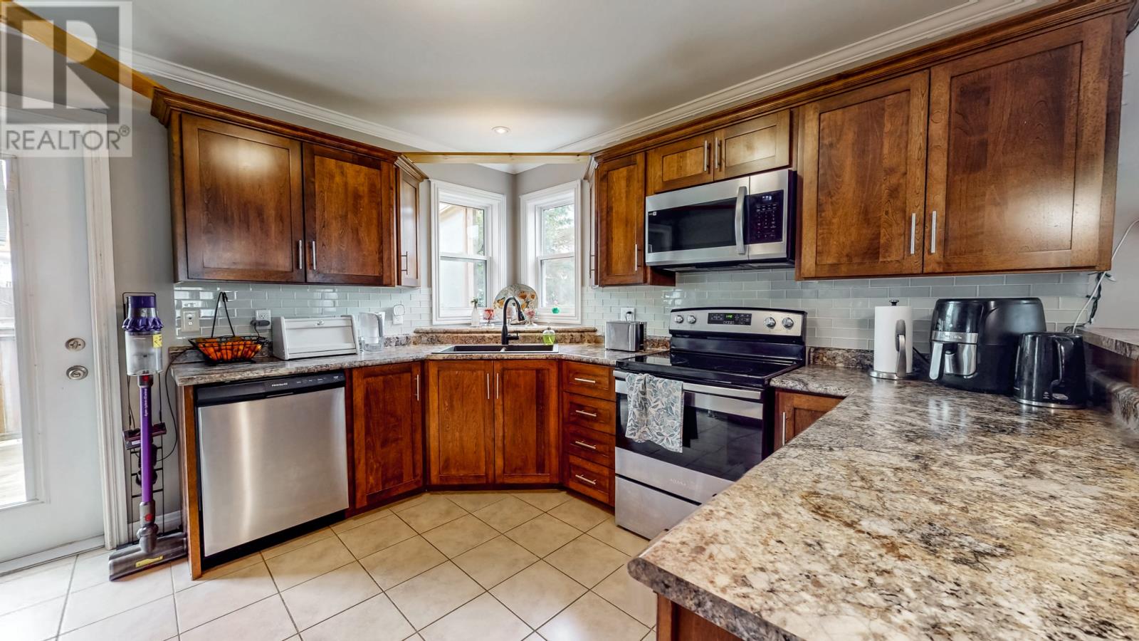 186 ANCHORAGE ROAD - 8