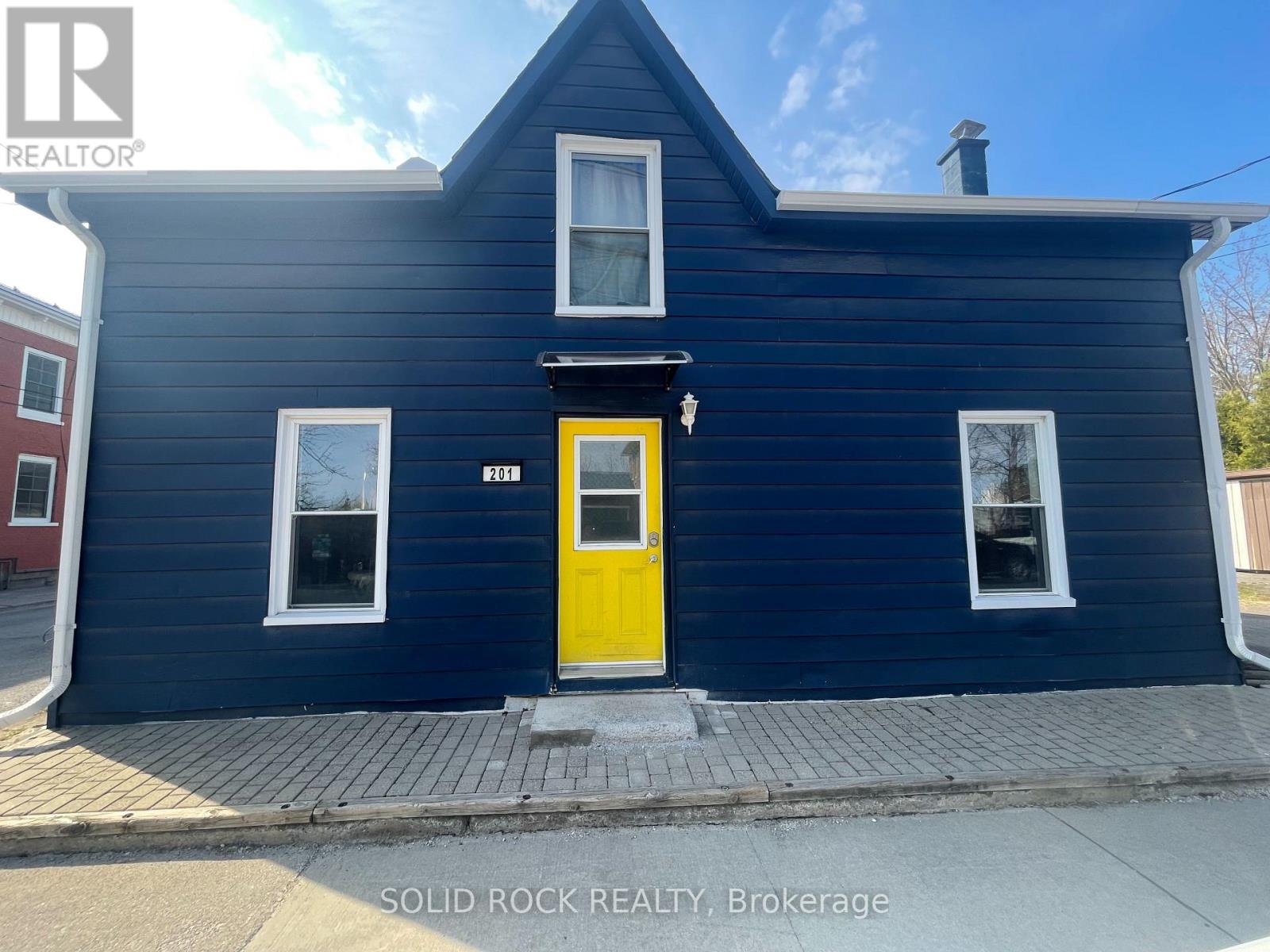 201 CLOTHIER ST STREET E - 5