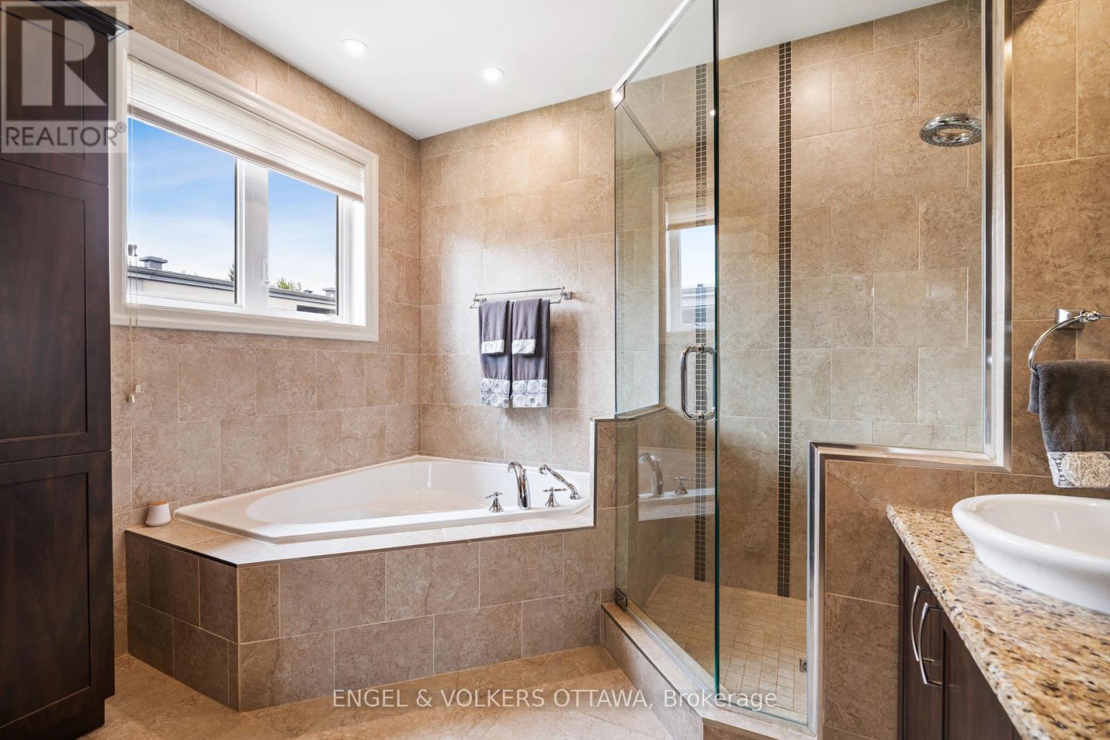 6652 PEBBLE TRAIL WAY - 22