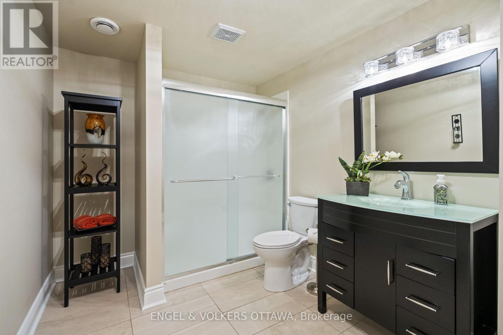 6652 PEBBLE TRAIL WAY - 34