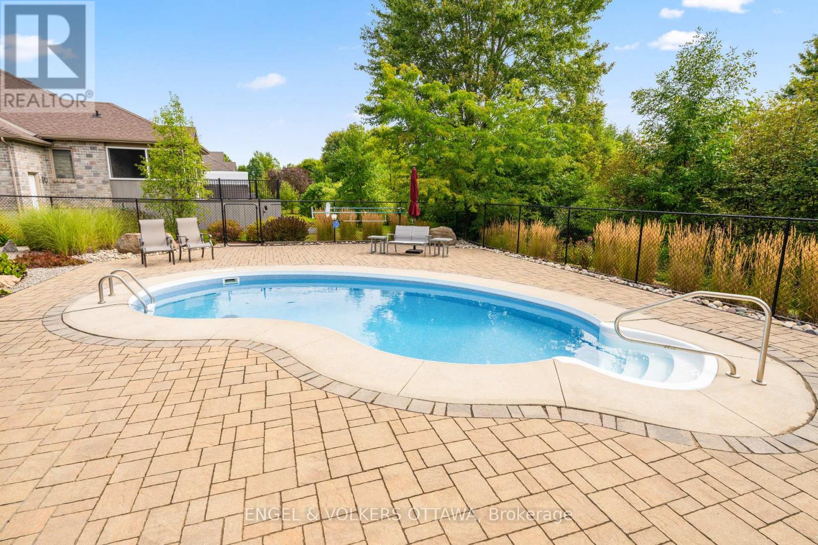 6652 PEBBLE TRAIL WAY - 40