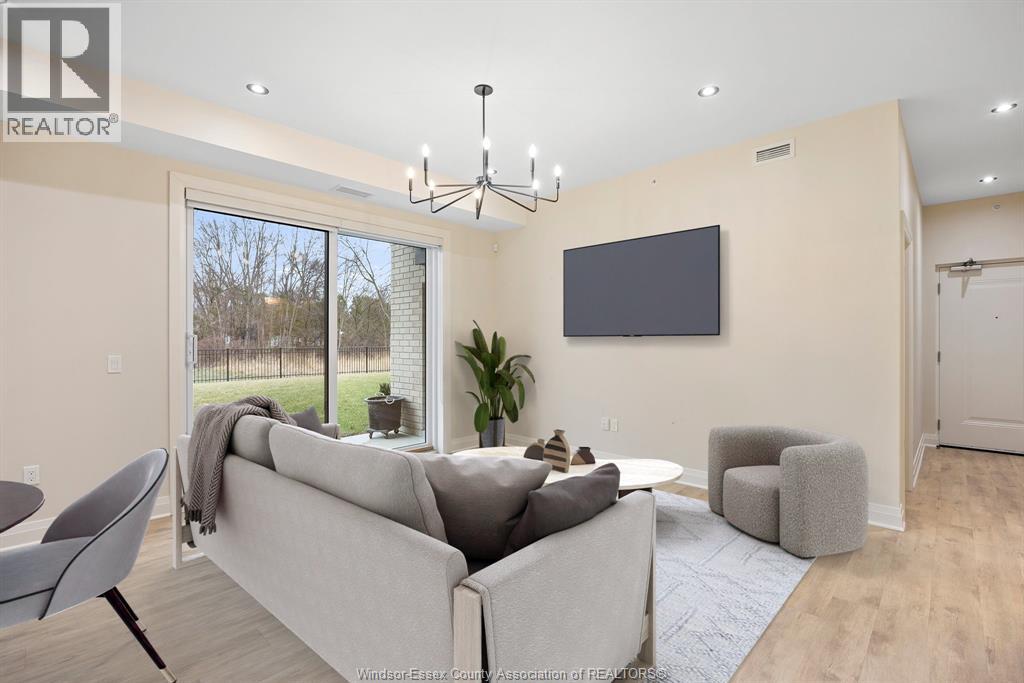 1826 WYOMING AVENUE Unit# 405, LaSalle, Ontario, N9H0P6 — Photo 5