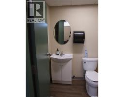 100 1st Avenue, Leader, SK S0N1H0 Photo 21
