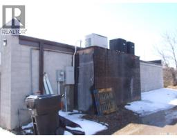 100 1st Avenue, Leader, SK S0N1H0 Photo 31