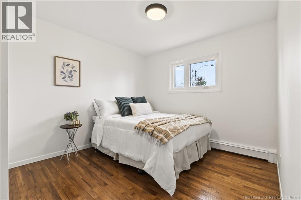 35 Queen Mary Crescent - 19